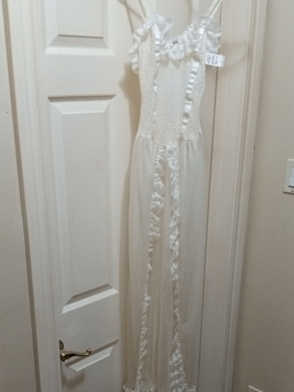 Vintage-Inspired White Sheer Ruffle Nightgown - Unbranded